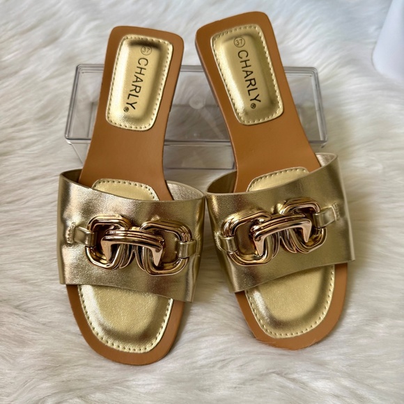 Charly Women’s Gold Chain Slide Sandals Size 37 - Picture 12 of 12